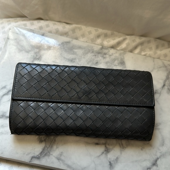 Bottega Veneta Woven Intrecciato Wallet - Picture 1 of 8